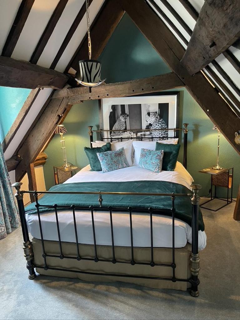 The Kingsbury 7even 8ight 3* Marlborough